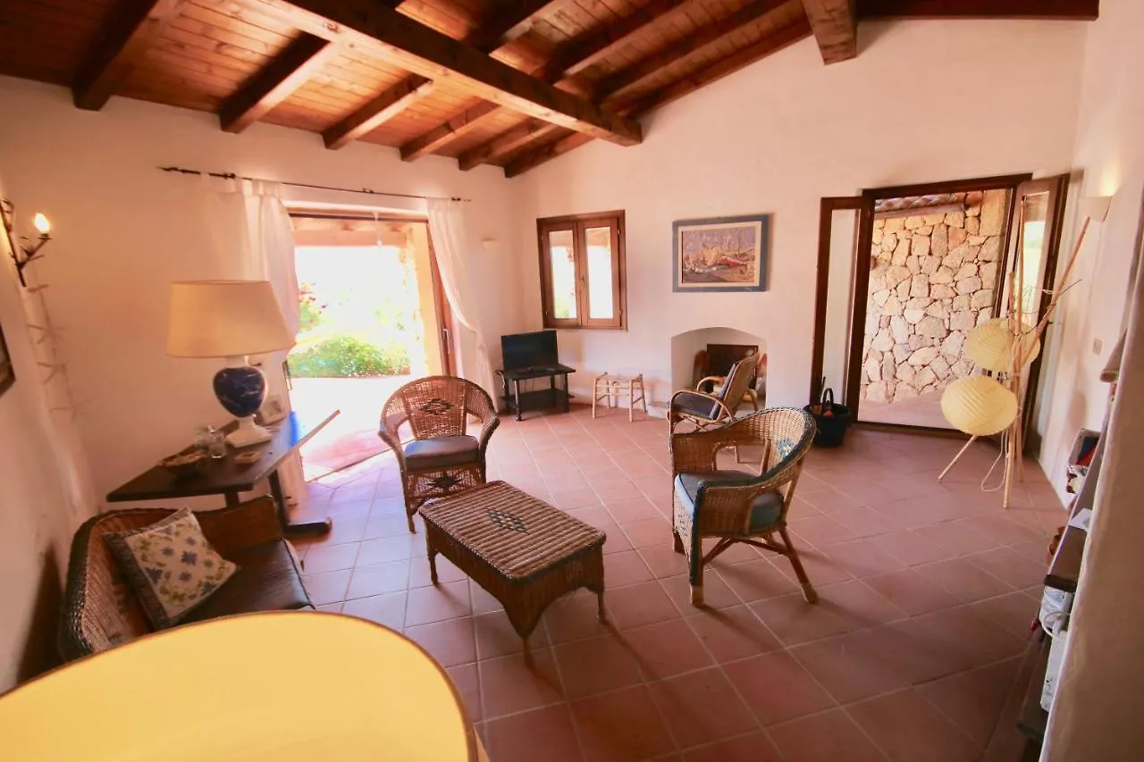 Villa Ginepro Punta Molara Italy
