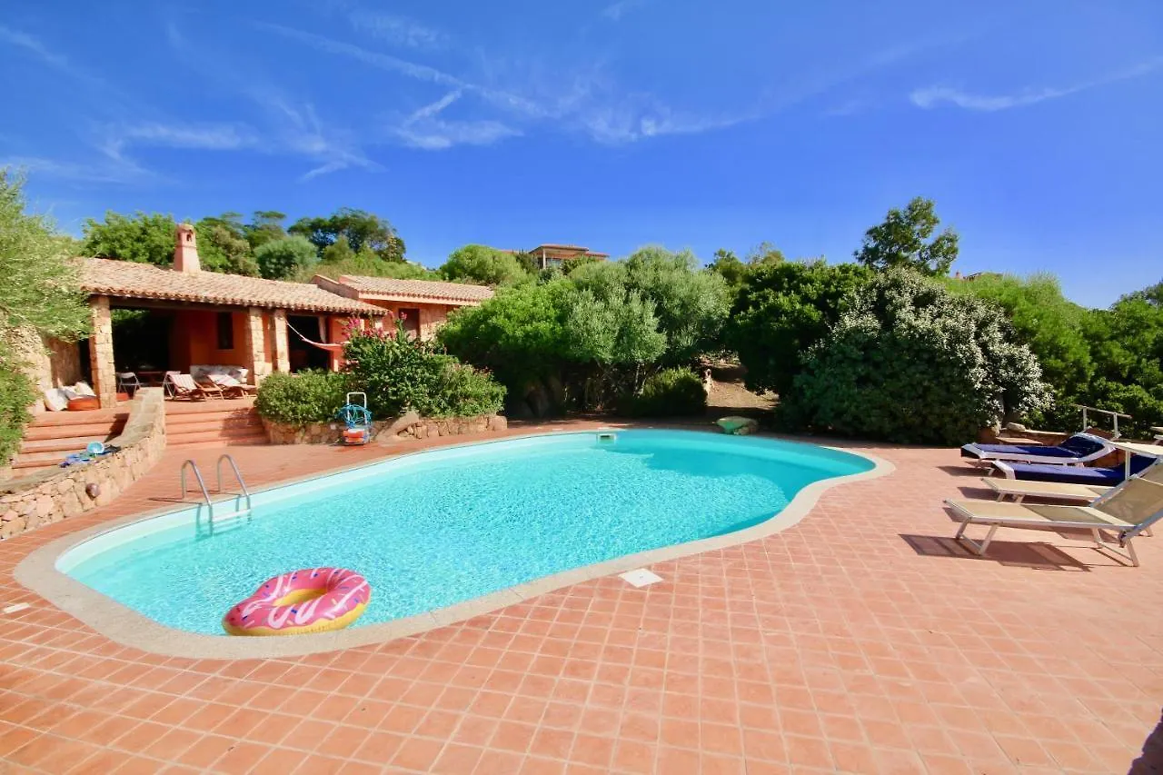 Villa Ginepro Punta Molara Italy