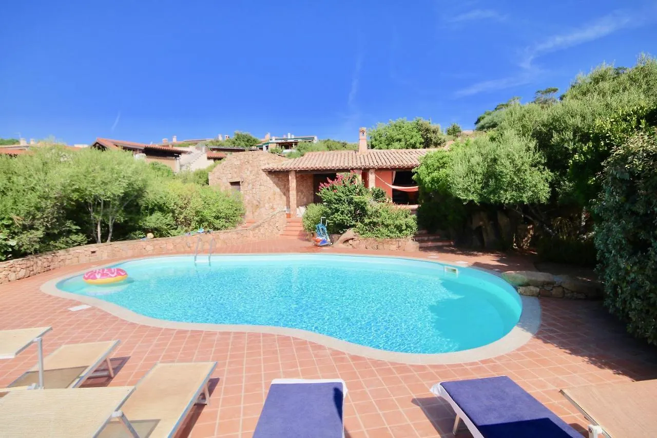 Villa Ginepro Punta Molara 0*,  Italy
