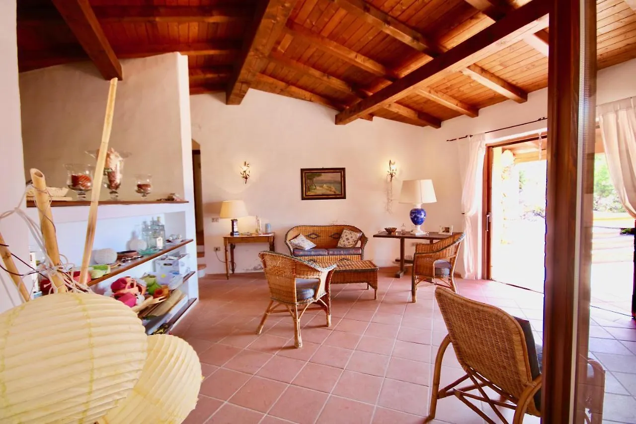 Villa Ginepro Punta Molara Italy